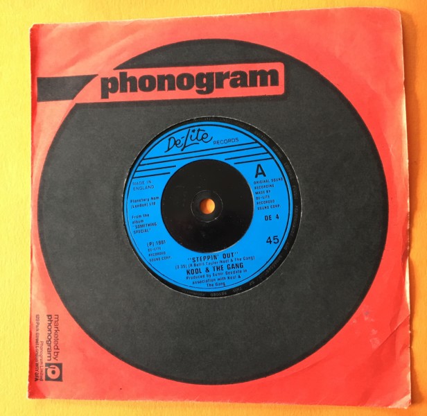 Kool & the Gang - Steppin Out - Delite Records 7" 1981