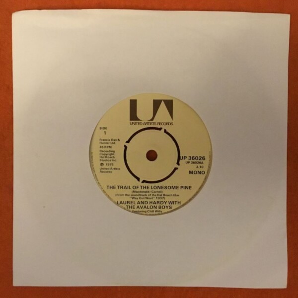 Laurel & Hardy - Trail of the Lonesome Pine- United Artists Records 7" - 1975