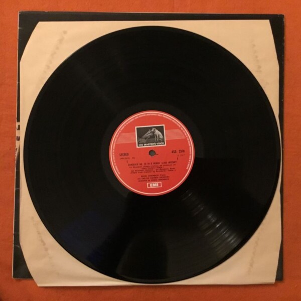 Mozart- Piano Concertos 20 & 23- Daniel Barenboim- English Chamber Orchestra- HMV Records- LP 1967 - Image 3