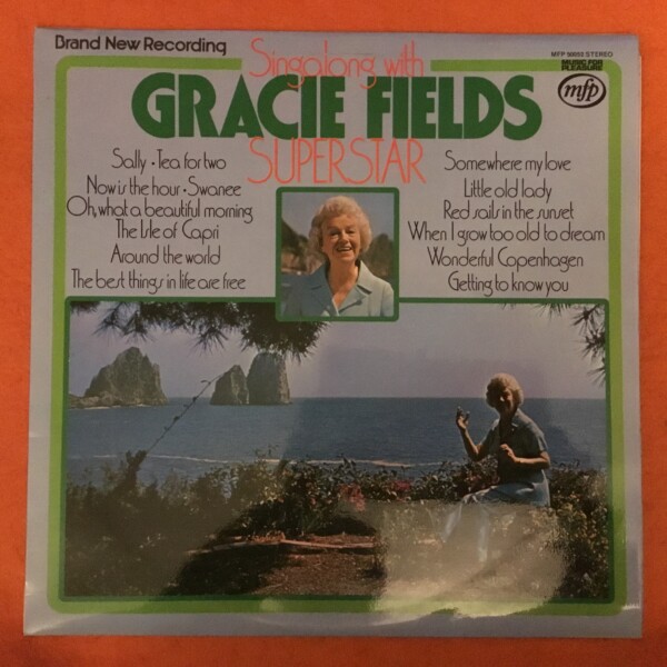Gracie Fields- Singalong with Superstar- EMI Records- LP