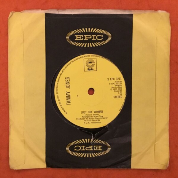 Tammy Jones- Let Me Try Again- Epic Records 7" 1975 - Image 2